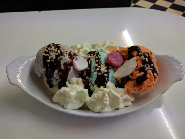 Peppermint Twist Ice Cream Parlour