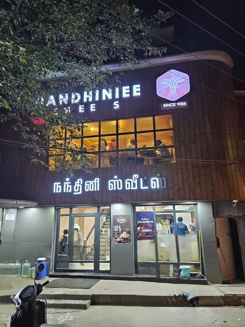 Nandhiniee Sweets