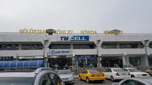 State shopping center Gulistan