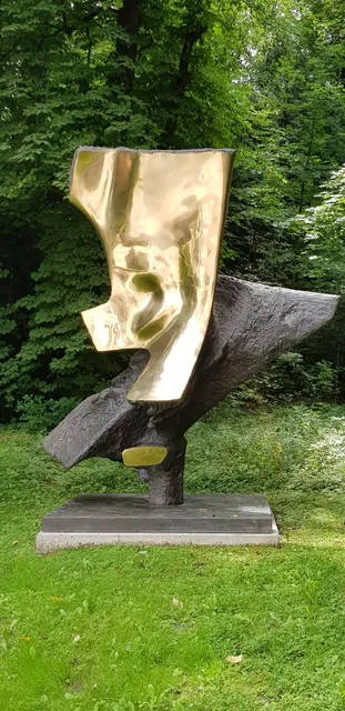 Würth sculpture garden at Schloss Arenberg