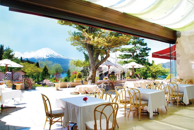 森のレストラン