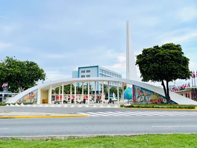 Monument to the Heroes of Constance, Maimon and Estero Hondo