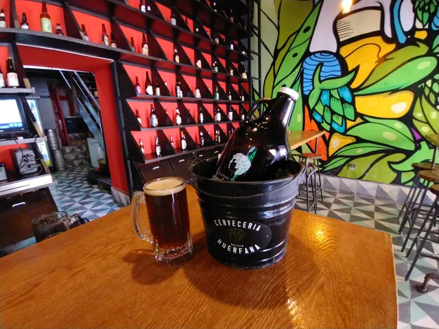 Huérfana Tap Room