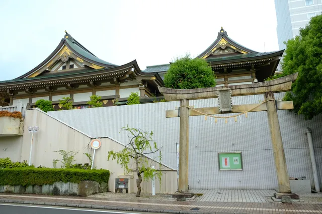 サカエノヤシロ