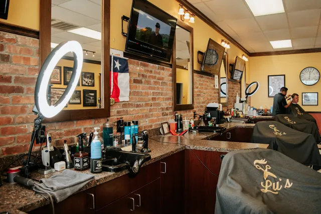 Lu's Barber Shop Haircut & Shave - Katy
