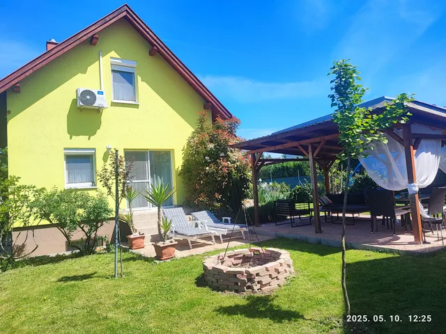 Vendégház (Éva Háza)