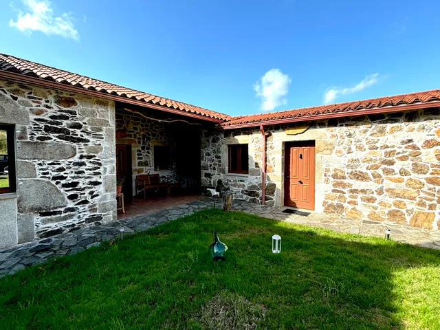 As Casiñas Porto de Bois Bed & Breakfast