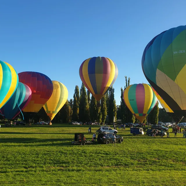 Canowindra International Balloon Challenge