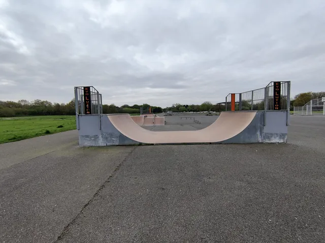 Brooklands Community Park & Skate Park