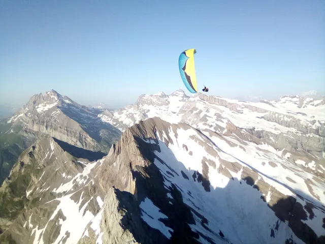 Val D'illiair Parapente École, Vols Biplace, Speedflying, Speedriding À Champéry, Val-D'illiez Et Morgins