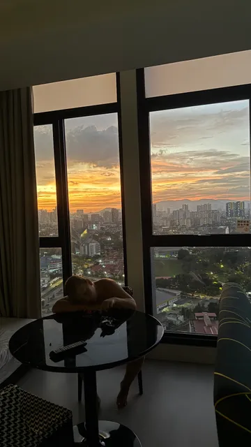 Expressionz Professional Suites By MyKey Global