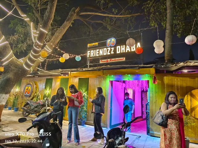 FriendZz dhaba.