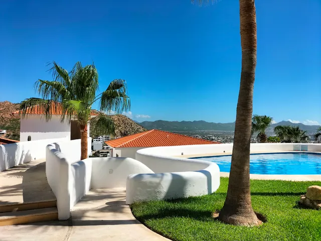 Portofino Condos in Pedregal