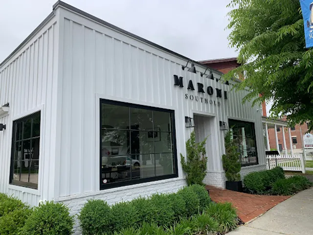 Maroni Southold