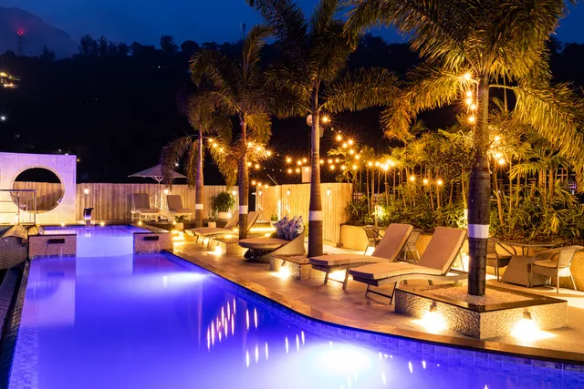 The Panoramic Getaway