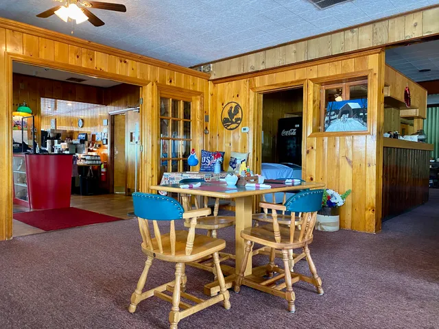 Farm Table Restaurant