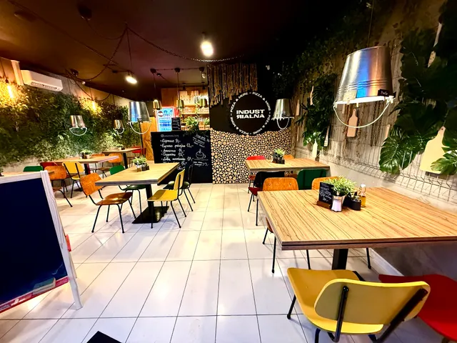 INDUSTRIALNA GoodFood & GoodMood