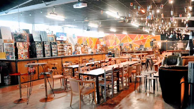 Le Repaire Cave et Bar à bières à Combourg