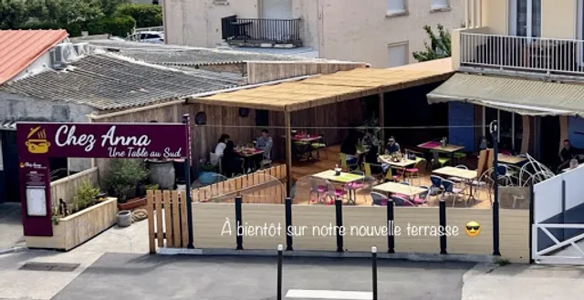 CHEZ ANNA UNE TABLE AU SUD