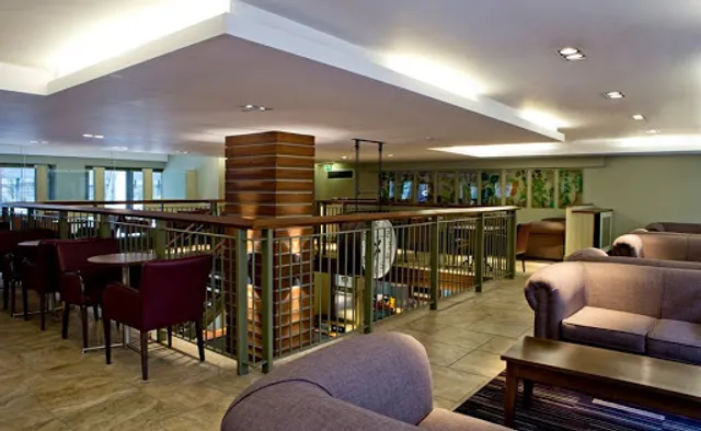 Blooms Coffee & Pizza