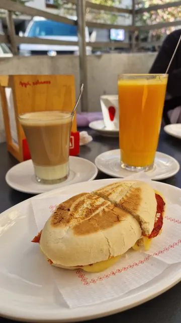 Cafeteria Los Carajitos