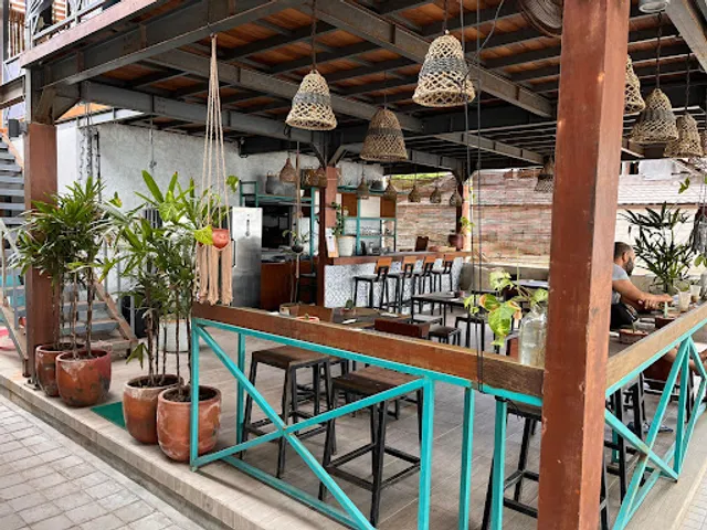 BUBBLES BAR & RESTAURANT