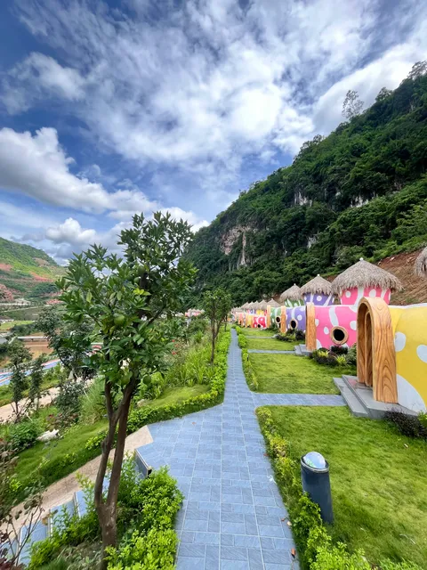Moc Chau Island - Mountain Park and Resort