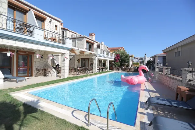 fizzio alacati hotel