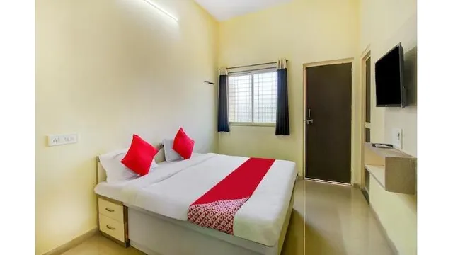 OYO 64897 Devgiri Lodge