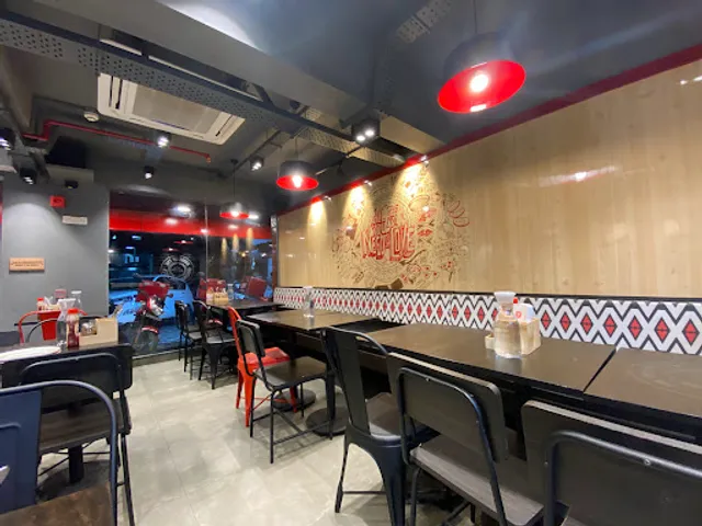 Pizza Hut | Sashthamangalam, Trivandrum