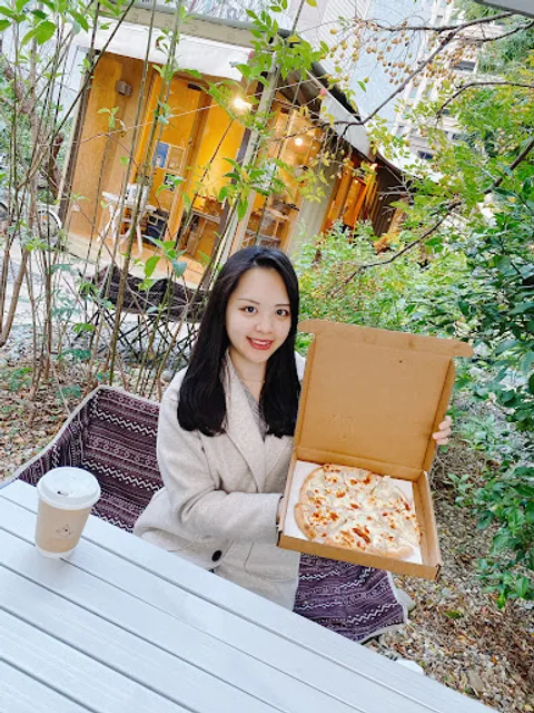 Pizza Shalom 柴燒窯烤披薩