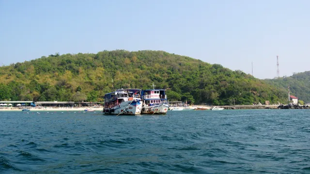 ลมทะเล ตาแหวน บีท รีสอท