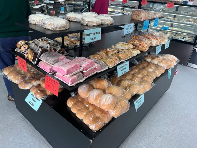 Hennessy’s cafe bakery