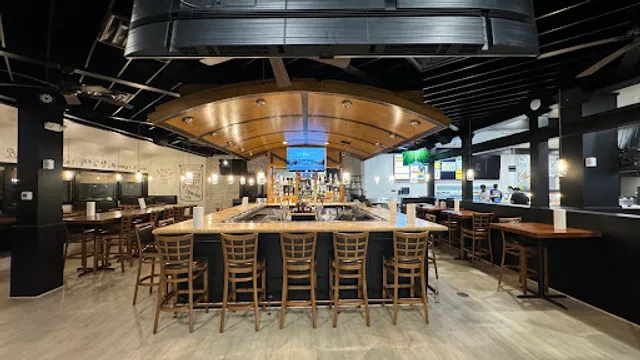 Desi District Restaurant, Bar & Banquets