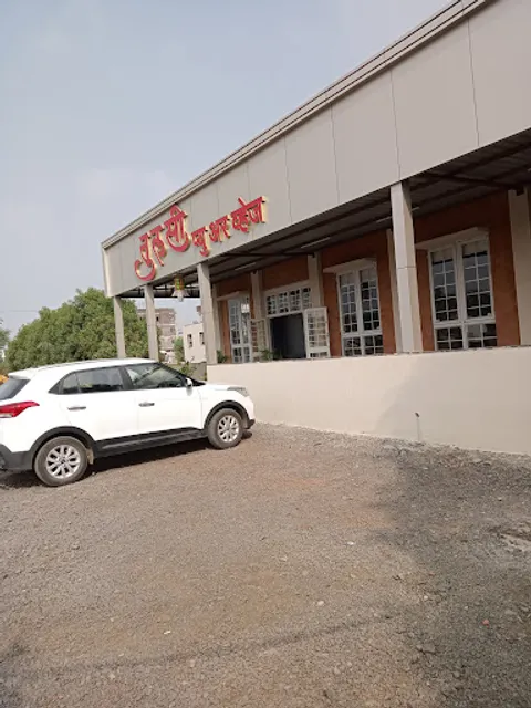 New Tulsi Pure Veg Restaurant