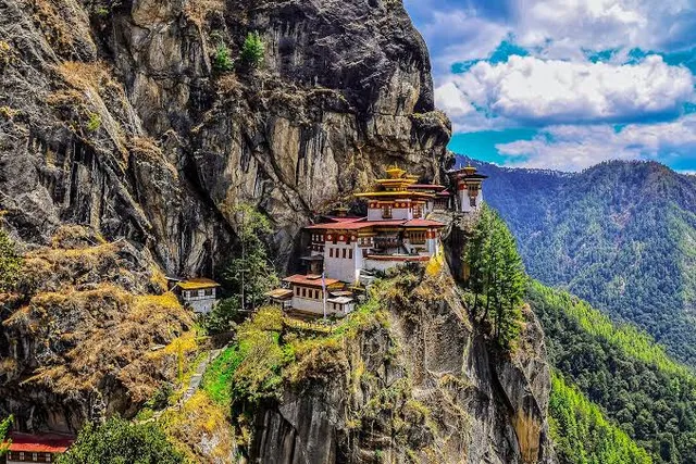 Taktsang Gompa (Tiger’s Nest Temple) Hiking Trailhead
