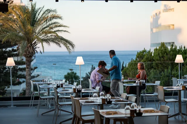 AHINOS Mediterranean & Sushi