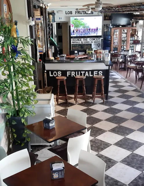 LOS FRUTALES SPORTS BAR