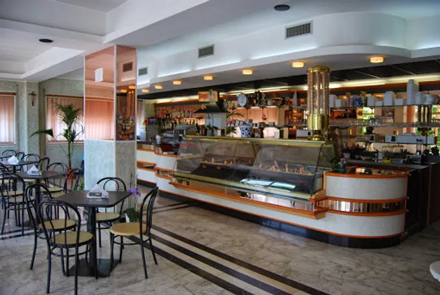 Hotel - Ristorante - Pizzeria Holiday