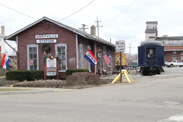Maple Street Gallery