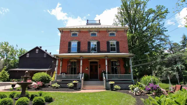 Olde Oregon Farmhouse