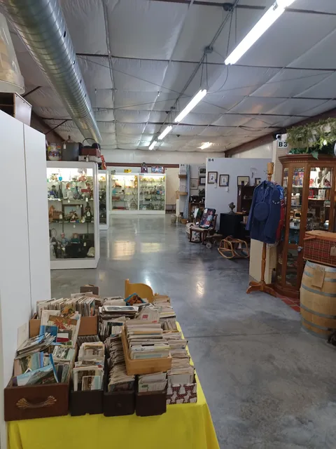 Artichoke Annie's Antique Mall