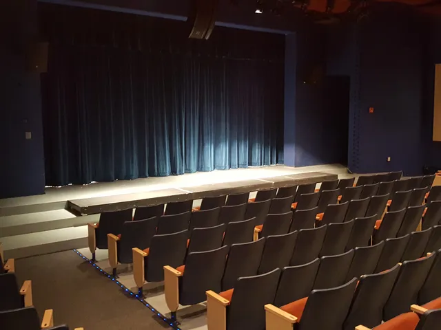 Ware Center for the Arts