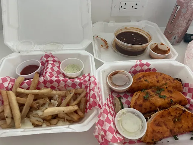 Halal Latin Food ( La Estrella )