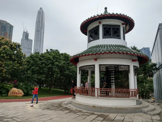 Jinxiu Park （East Gate）