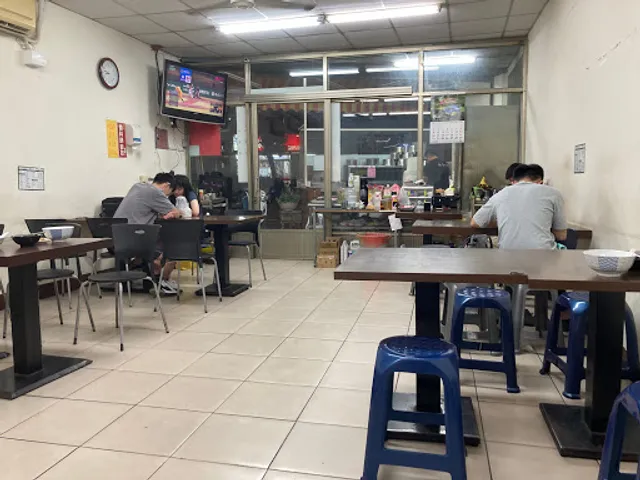 靜宜商圈無名控肉飯