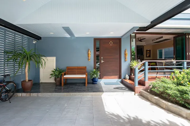 Maneeya Park Residence