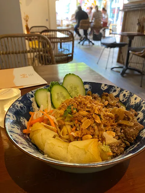 La Ca Vietnamese Cuisine&Bar