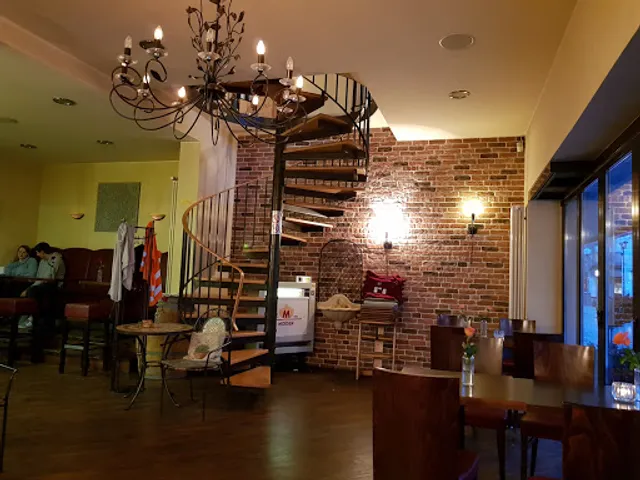 Da Vinci Café & Restaurant