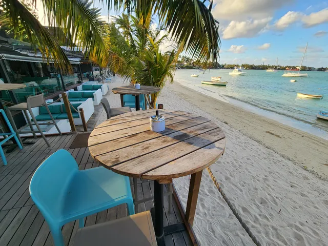 Eden Beach Restaurant Lounge-Bar